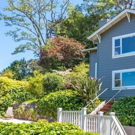Buy this 2 bed house on 142 Hill Path in Chapman, Corte Madera