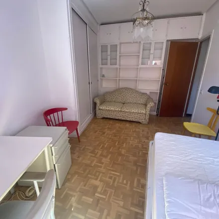 Rent this 3 bed apartment on Calle de Ramón de Aguinaga in 1, 28028 Madrid