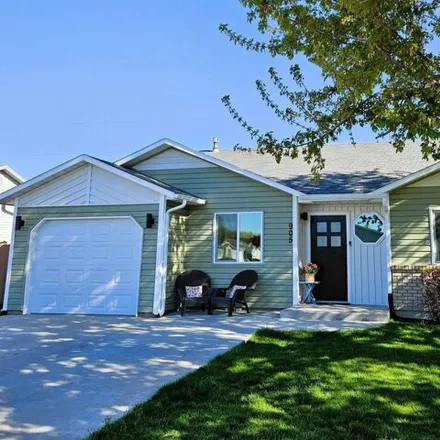 Buy this 4 bed house on North 4th Street in Fruitland, Payette County
