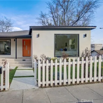 Image 4 - 2127 Montana Street, Los Angeles, CA 90026, USA - House for sale