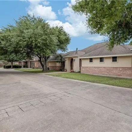 Image 2 - 1022 Hill Country Road, Altamira West Number 2 Colonia, Edinburg, TX 78539, USA - House for sale