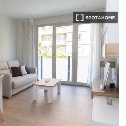 Rent this 3 bed apartment on Avinguda de Peris i Valero in 95, 46006 Valencia