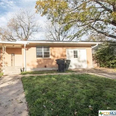 Buy this studio house on 382 East French Avenue in Temple, TX 76501