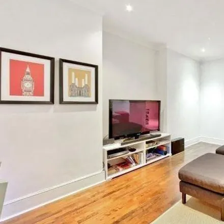 Image 2 - 33 Portland Place, East Marylebone, London, W1B 1AE, United Kingdom - Apartment for rent