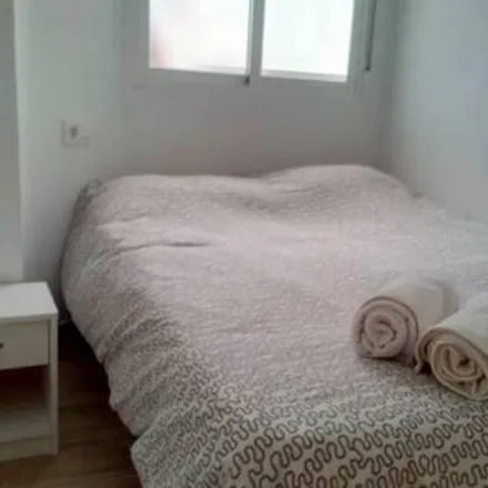 Image 1 - Carrer de Rodrigo de Pertegàs, 46023 Valencia, Spain - Room for rent