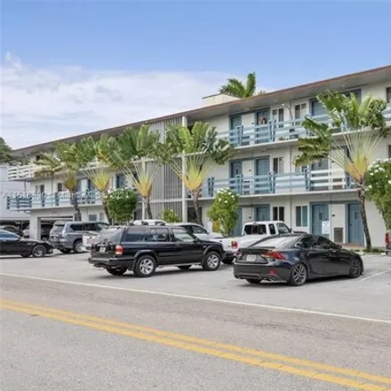 Buy this 1 bed condo on 1561 Southeast 15th Street in Lauderdale Harbors, Fort Lauderdale