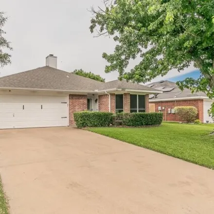 Buy this 3 bed house on 1031 Darren Drive in Burleson, TX 76028