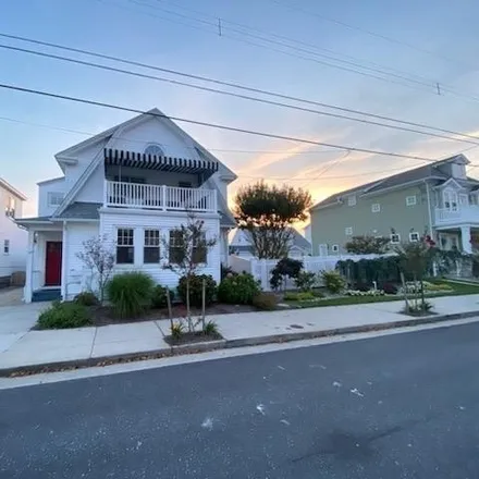 Rent this 5 bed house on 162 North Belmont Avenue in Margate City, Atlantic County