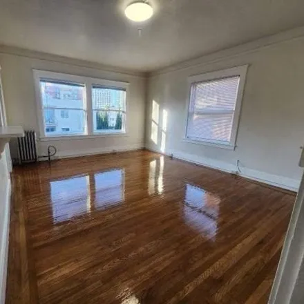 Rent this 2 bed apartment on Darien Apartments in 1505 Jackson Street, Oakland