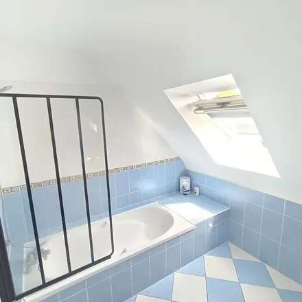 Rent this 4 bed apartment on 23 Village du Pont-Huel in 29600 Sainte-Sève, France