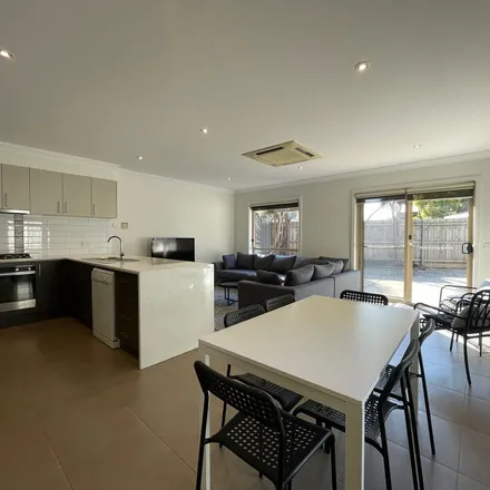 Rent this 3 bed townhouse on Rosehill Road in Keilor East VIC 3033, Australia
