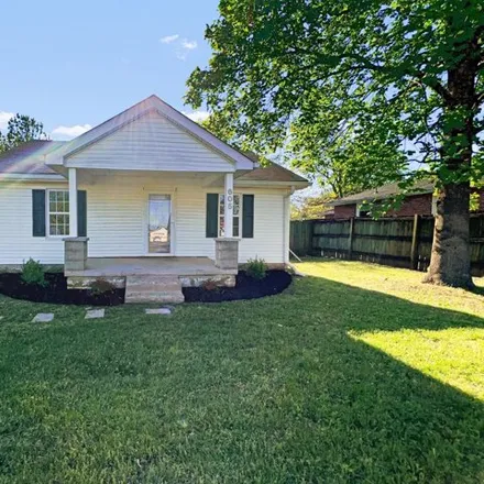 Buy this 3 bed house on 619 Fairview Avenue in Lebanon, TN 37087