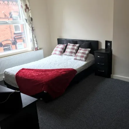 Image 3 - 1-25 Granby Grove, Leeds, LS6 3BD, United Kingdom - Townhouse for rent