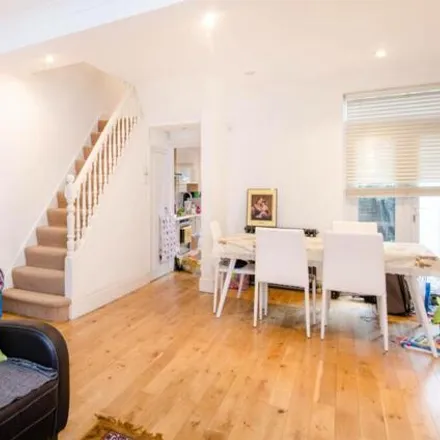 Image 9 - 11 Merton Hall Road, London, SW19 3PP, United Kingdom - House for rent
