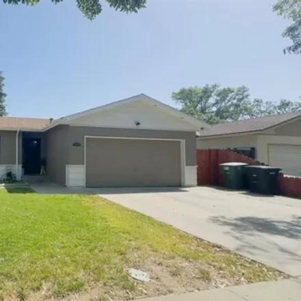 Buy this 3 bed house on 2122 Edgebrook Drive in Modesto, CA 95354