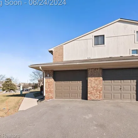 Image 4 - 6762 Maple Lakes Drive, West Bloomfield Township, MI 48322, USA - Apartment for rent