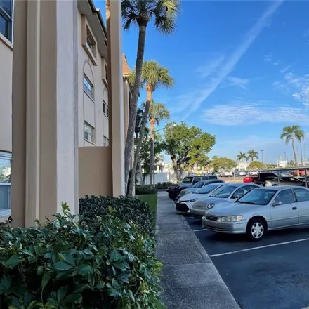 Image 3 - Publix, Valencia Boulevard, Belleair Bluffs, Pinellas County, FL 33770, USA - Condo for rent