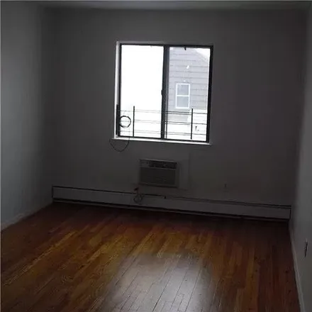 Image 6 - 45-12 220th Place, New York, NY 11361, USA - House for rent