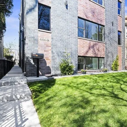 Image 2 - 6106 North Hermitage Avenue, Chicago, IL 60660, USA - House for sale