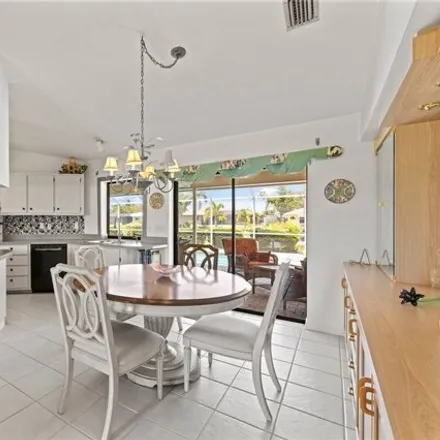 Image 8 - 1293 Southeast 28th Terrace, Cape Coral, FL 33904, USA - House for sale
