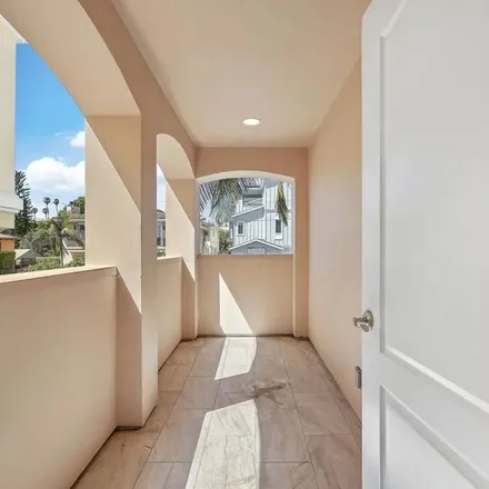 Rent this 4 bed townhouse on 12040 Mayfield Avenue in Los Angeles, CA 90049
