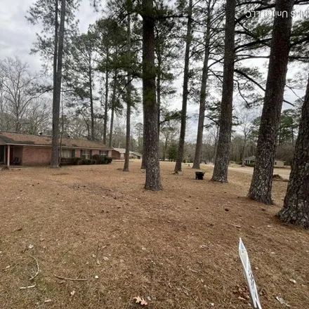 Buy this 4 bed house on 293 Oldham Circle in Kosciusko, MS 39090