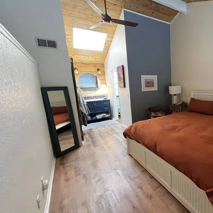 Rent this 1 bed condo on Laguna Hills in CA, 92653