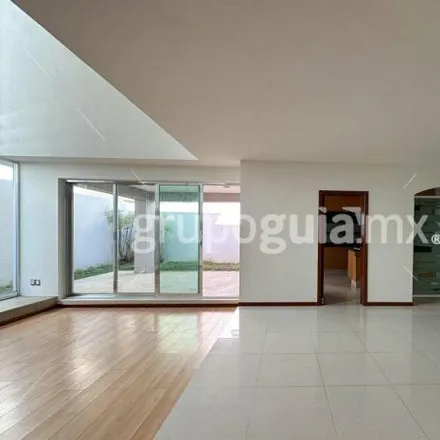 Buy this 4 bed house on Calle Jardín del Pino in Valle Esmeralda, 45210 Zapopan