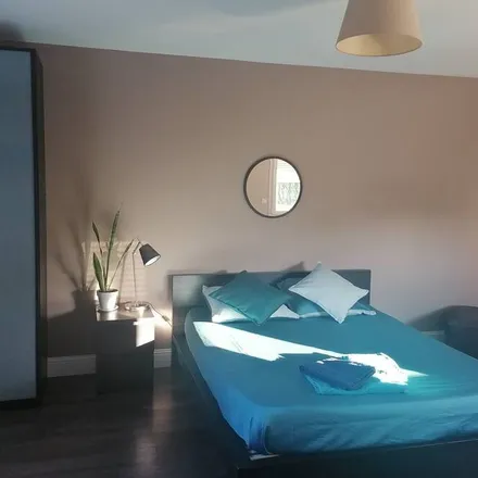 Rent this 3 bed house on 34480 Saint-Geniès-de-Fontedit