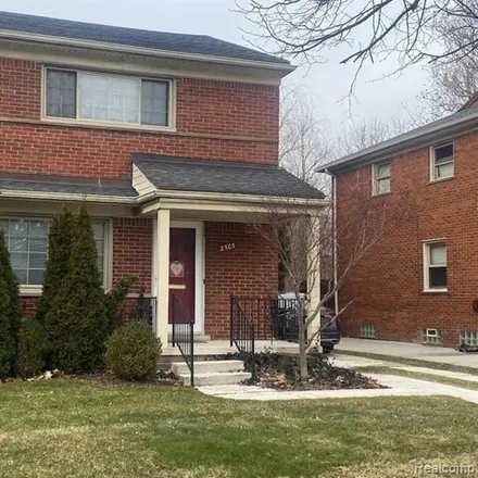 Rent this 2 bed townhouse on 2505 Oliver Avenue in Royal Oak, MI 48073