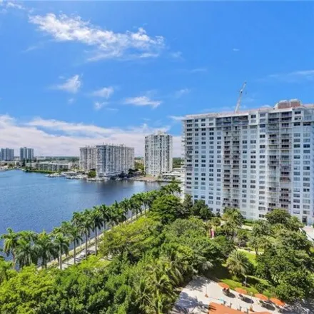 Image 2 - 2801 Northeast 183rd Street, Aventura, FL 33160, USA - Condo for sale