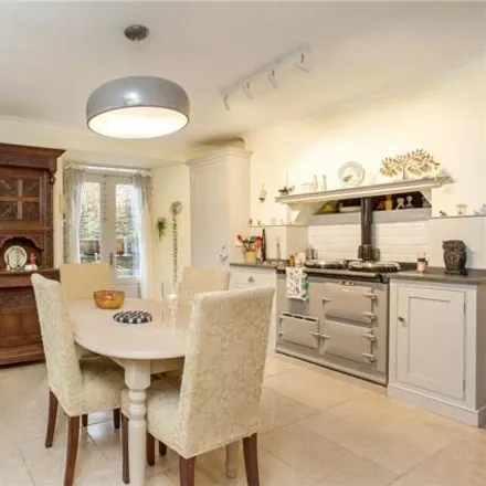 Image 4 - 129 Saint Michael's Hill, Bristol, BS2 8DA, United Kingdom - Townhouse for sale