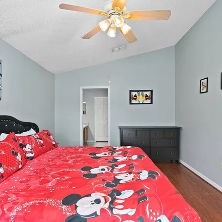 Rent this 3 bed house on Kissimmee
