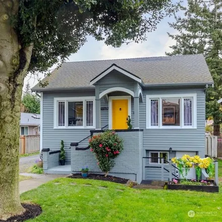 Buy this 3 bed house on 10737 Evanston Avenue North in Seattle, WA 98133