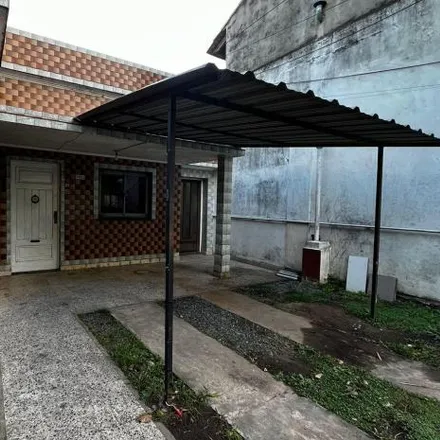 Rent this studio house on Cangallo 5857 in Partido de Avellaneda, 1874 Wilde