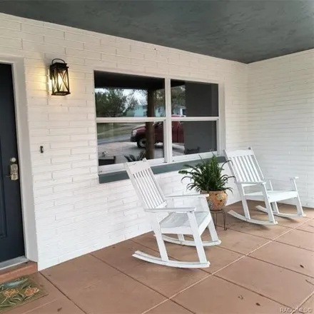 Image 2 - 77 South Davis Street, Beverly Hills, Citrus County, FL 34465, USA - House for sale