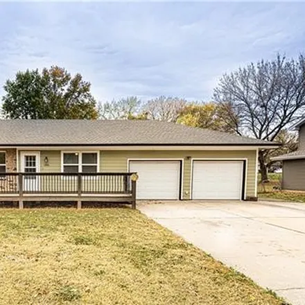 Buy this 3 bed house on 1306 South Main Street in Harrisonville, MO 64701