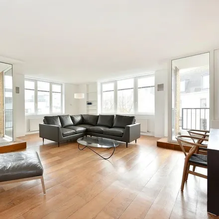 Rent this 2 bed apartment on The Quadrangle in Chelsea Harbour Drive, London