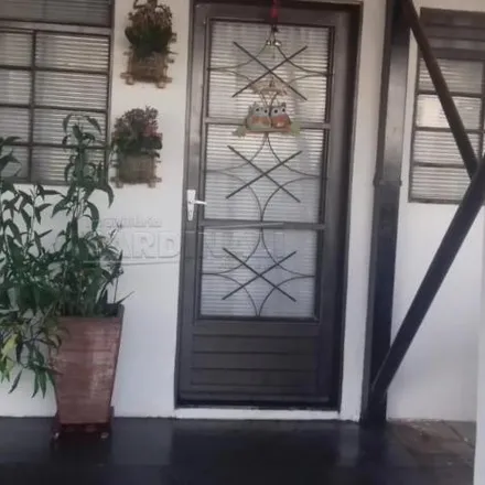 Rent this 2 bed house on Avenida Abdo Najn in Jardim Santa Júlia, Araraquara - SP
