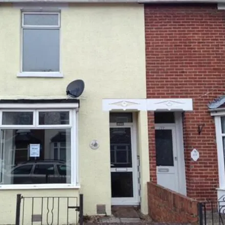 Buy this 3 bed townhouse on High Street in Eastleigh, SO50 5LW