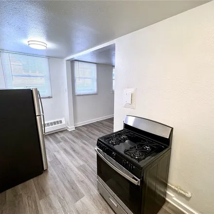 Image 5 - Pauline Downs Apartments, 130 300 East, Salt Lake City, UT 84111, USA - Apartment for rent