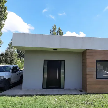 Buy this studio house on Mendoza in Partido de Suipacha, 6612 Suipacha