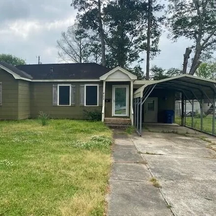 Buy this 3 bed house on 410 Natchez Boulevard in Opelousas, LA 70570