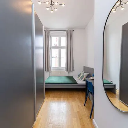 Rent this 6 bed apartment on Uhlandstraße in 10719 Berlin, Germany