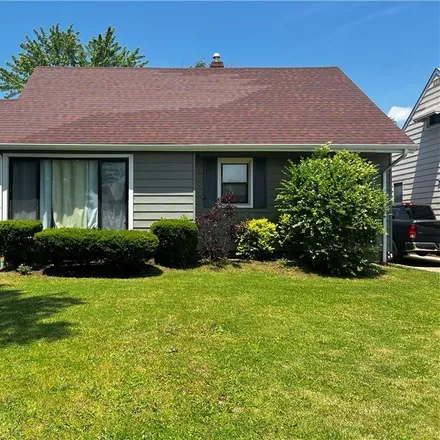 Image 1 - 12115 Woodward Boulevard, Garfield Heights, OH 44125, USA - House for sale