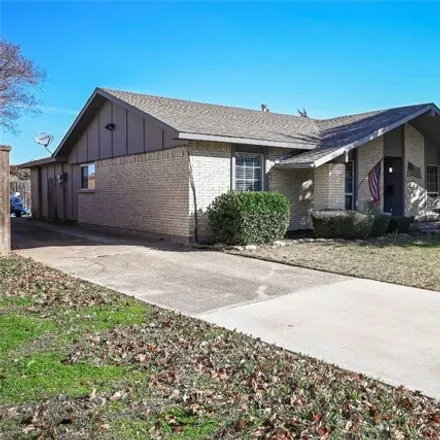 Image 3 - 1893 Woodbury, Carrollton, TX 75007, USA - House for sale