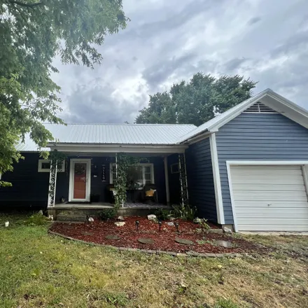 Buy this 3 bed house on 728 Wornall Street in Neosho, MO 64850