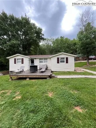 Buy this 3 bed house on 1599 Hedden Place Northwest in Lenoir, NC 28645