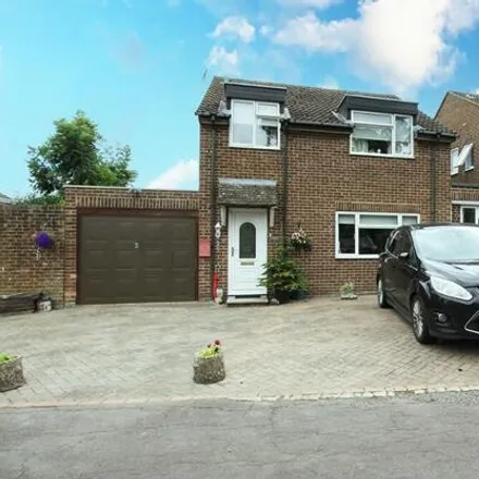 Buy this 4 bed house on Sevenfields in Highworth, SN6 7NG