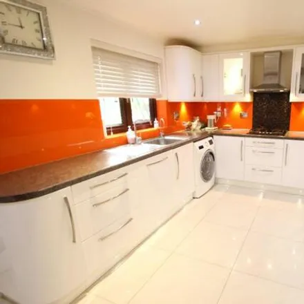 Rent this 5 bed duplex on August End in George Green, SL3 6RP